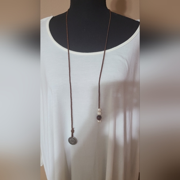 18 Inches Costa Rica Coin and Pearl's? & Leather Necklace - Picture 2 of 4